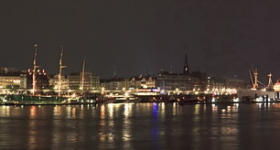 Hamburger Hafen bei Nacht