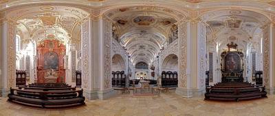 St. Lorenz Basilika - Altarraum zentral